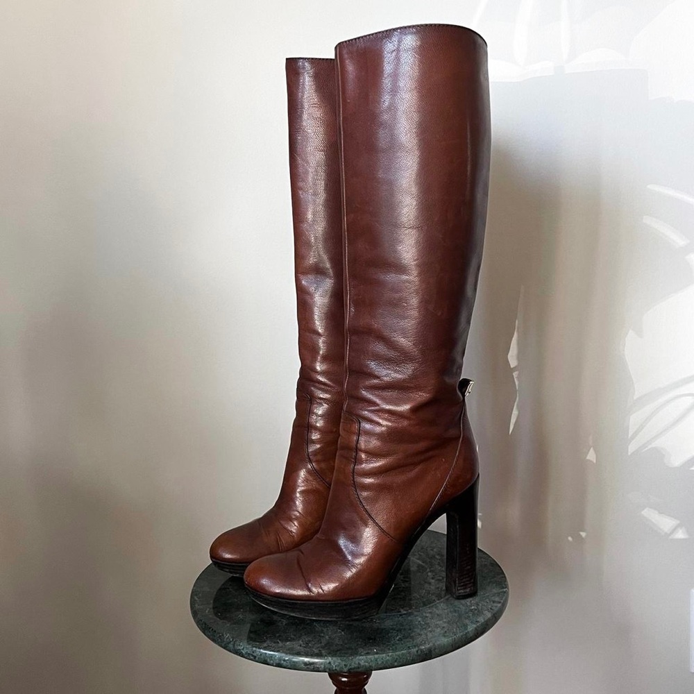 SOLD vintage authentic Gucci brown leather platform boots 🍸